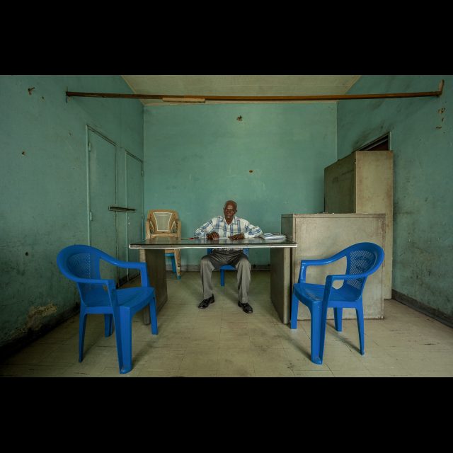 <i>Office of the ADGA (Assistant of the Deputy General Director’, Cielux OCPT </i><br>
Inkjet print on Epson baryta Photo Rag 315g<br>
100 x 150 cm / 39 13/8” x 59”<br>
Edition: 5 + 2 AP