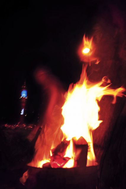 Archival digital print on Hahnemuhle Photo Rag<br>
40.67 x 60.9 cm<br>
Edition: 5 + 2 AP Series: A City Refracted