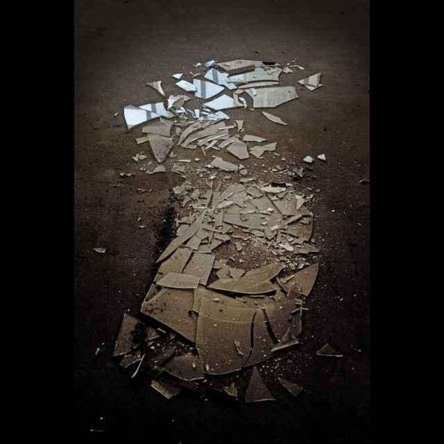 Archival digital print on Hahnemuhle Photo Rag<br>
40.67 x 60.9 cm<br>
Edition: 5 + 2 AP Series: A City Refracted