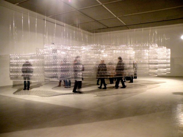 Plastic water bottles, wire<br>
Dimensions variable
