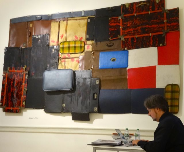 Suitcases, wire<br>
6’2” x 11’ / 188 x 335 cm<br>
Installation: 1:54 Contemporary African Art Fair, London, Axis Gallery, 2015