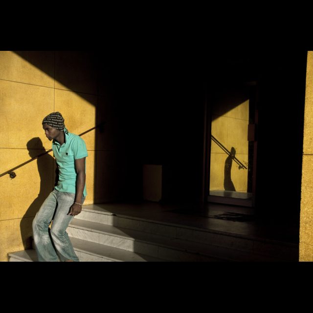 Archival digital print on Hahnemuhle Photo Rag<br>
40.67 x 60.9 cm<br>
Edition: 5 + 2 AP Series: A City Refracted