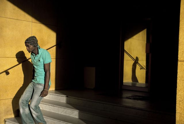 Archival digital print on Hahnemuhle Photo Rag<br>
40.67 x 60.9 cm<br>
Edition: 5 + 2 AP Series: A City Refracted