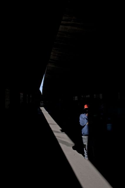 Archival digital print on Hahnemuhle Photo Rag<br>
40.67 x 60.9 cm<br>
Edition: 5 + 2 AP Series: A City Refracted