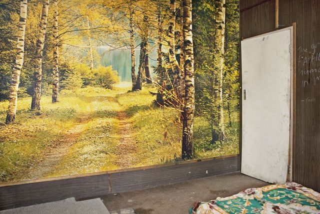 Archival digital print on Hahnemuhle Photo Rag<br>
40.67 x 60.9 cm<br>
Edition: 5 + 2 AP Series: A City Refracted