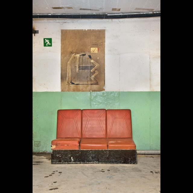 Archival digital print on Hahnemuhle Photo Rag<br>
40.67 x 60.9 cm<br>
Edition: 5 + 2 AP Series: A City Refracted