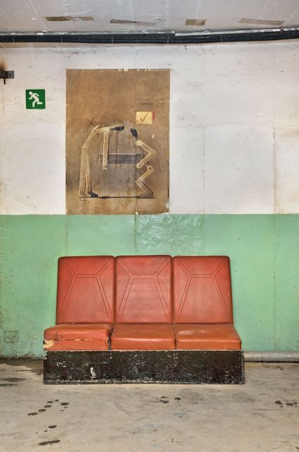 Archival digital print on Hahnemuhle Photo Rag<br>
40.67 x 60.9 cm<br>
Edition: 5 + 2 AP Series: A City Refracted