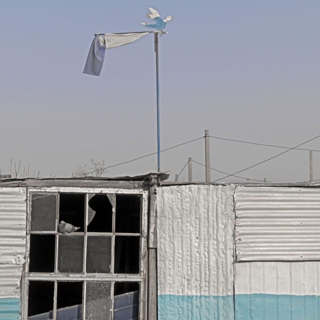 36" x 36" / 914 x 914 cm<br>
Archival digital print on Hahnemuhle Photo Rag, 308 gsm<br>
Edition: 5 + 2 AP
