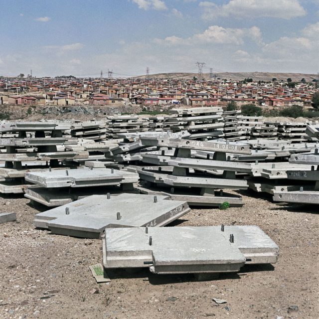 36" x 36" / 914 x 914 cm<br>
Archival digital print on Hahnemuhle Photo Rag, 308 gsm<br>
Edition: 5 + 2 AP