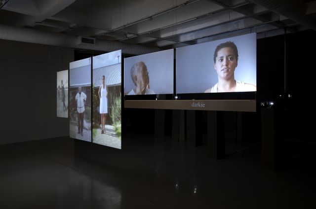 6 channel video installation<br>
36:00<br>
Edition: 5 + 1 AP