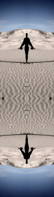 6 monitor video and sound installation<br>
Edition: 5 + 2 AP<br>
16:27