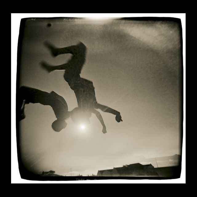 <i>Waterline #16</i>, 2002<br>
Digital light jet print<br>
Paper size: 47.2" x 47.2"; Image size: 43.3" x 41"<br>
Ed#:15<br>
Also: Paper size: 17 x 17" Image size 12 3/4" x 13 1/2"<br>
Ed#:25
