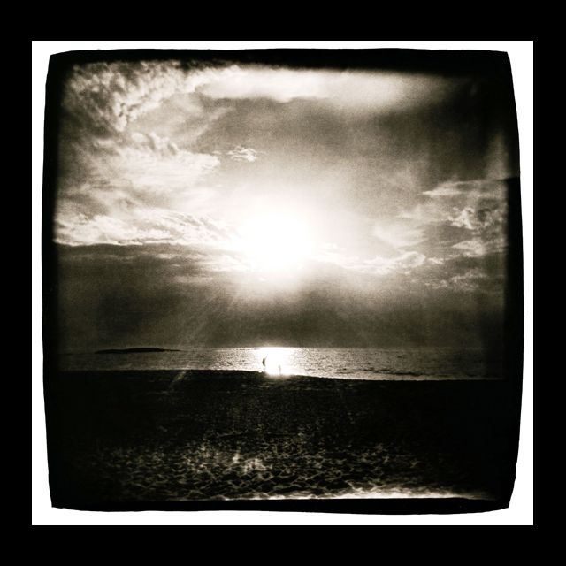 <i>Waterline #8</i>, 2002<br>
Digital light jet print<br>
Paper size: 47.2" x 47.2"; Image size: 43.3" x 41"<br>
Ed#:15<br>
Also: Paper size: 17 x 17" Image size 12 3/4" x 13 1/2"<br>
Ed#:25