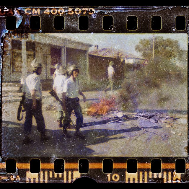 Digital print from water- and mould-damaged negative on Hahnemüle Fine Art Bayta paper<br>
100 x 106 cm; Edition: 3 + 2 AP<br>
55 x 58.6 cm; Edition: 5 + 2 AP