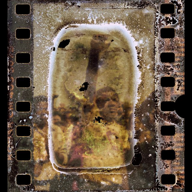 Digital print from water- and mould-damaged negative on Hahnemüle Fine Art Bayta paper<br>
100 x 92 cm; Edition: 3 + 2 AP<br>
55 x 50.70 cm; Edition: 5 + 2 AP