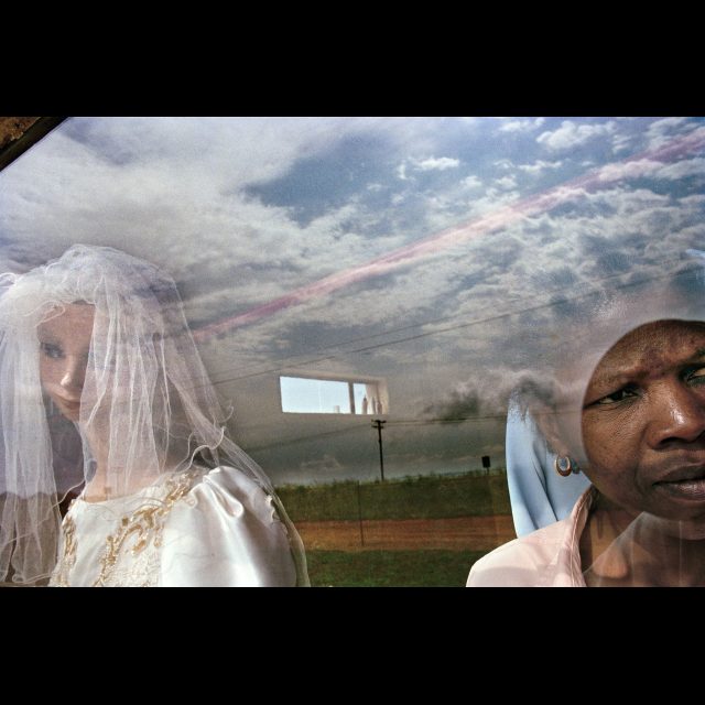 Archival digital print on Hahnemuhle Photo Rag, 308 gsm<br>
Paper size: 26” x 36” / 660 x 914 mm<br>
Edition: 5 + 1 AP