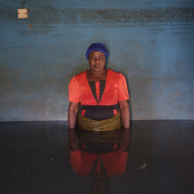 Chromogenic print on Fuji Crystal Archive<br>
27 1/2” x 27 1/2 / 70 x 70 cm; Edition: 5 + 2 AP
<br>
48” x 48” / 122 x 122 cm; Edition: 3 + 2 AP