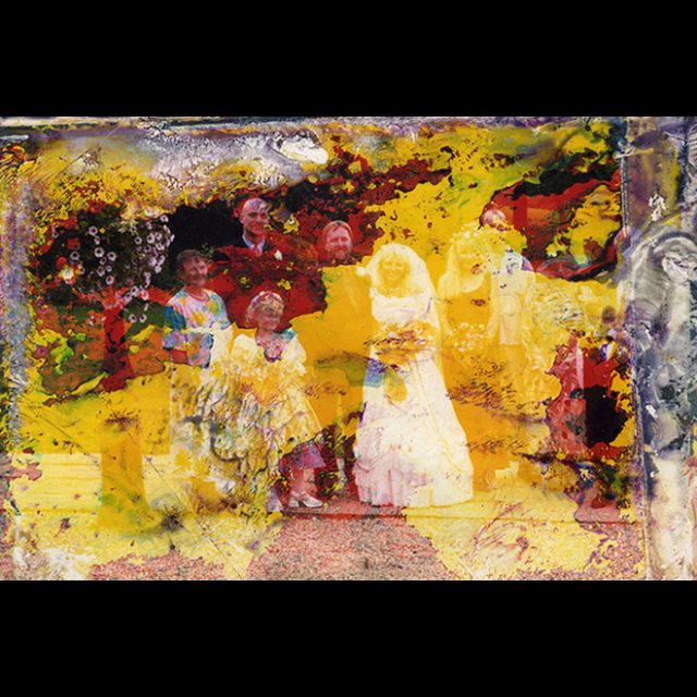 16 1/2” x 23 1/4” / 42 x 59.4 cm; Edition: 5 + 2 AP<br>
36” x 48” / 90 x 122 cm. Edition: 3 + 2 AP