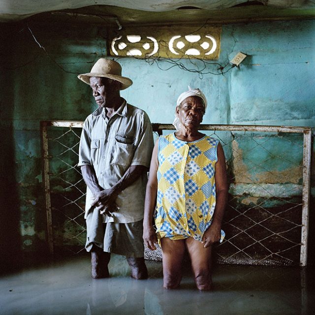 Chromogenic print on Fuji Crystal Archive<br>
27 1/2” x 27 1/2 / 48” x 48”; Edition: 5 + 2 AP
<br>
70 x 70 cm / 122 x 122 cm; Edition: 3 + 2 AP