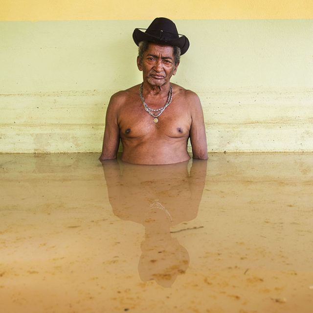 Chromogenic print on Fuji Crystal Archive<br>
27 1/2” x 27 1/2 / 48” x 48”; Edition: 5 + 2 AP
<br>
70 x 70 cm / 122 x 122 cm; Edition: 3 + 2 AP