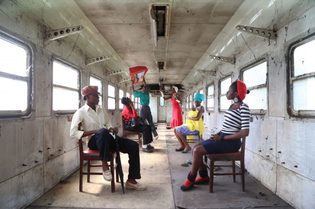 Digital print on Baryta paper<br>
15 3/4” x 23 5/8" / 40 x 60 cm </br>
Edition: 5 + 2 AP<br>
21 1/4” x 31 1/2“ / 54 x 80 cm <br>
Edition: 4 + 2 AP <br>