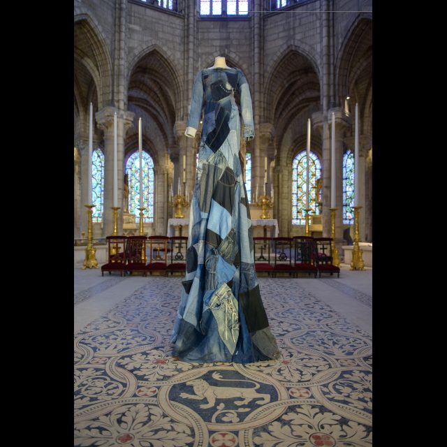 Series: Les Grand Robes Royales
Height: 3 m / 9 ft<br>
Installation views, Cathedral of St. Denis, 2016. <br>
The surcoat is a patchwork made from thirty-five pairs of recycled jeans, offset by a gorget of braided wax-print fabric.<br>
Collaboration Aurélie Féjean.