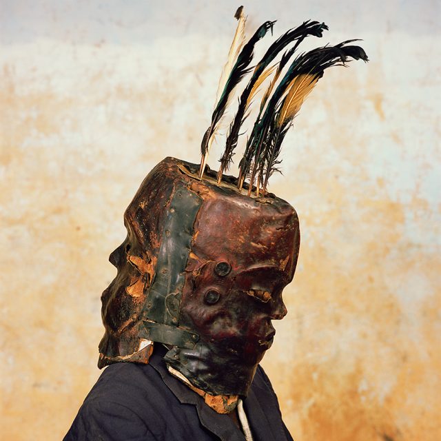 Series: Cross River, Nigeria.
Chromogenic print on Fujiflex Crystal Archive paper. 30” x 30” Ed: 5 + 2 AP. 50” x 50” Ed: 3 + 1 AP
