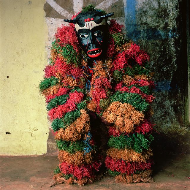 Series: Cross River, Nigeria.
Chromogenic print on Fujiflex Crystal Archive paper. 30” x 30” Ed: 5 + 2 AP. 50” x 50” Ed: 3 + 1 AP