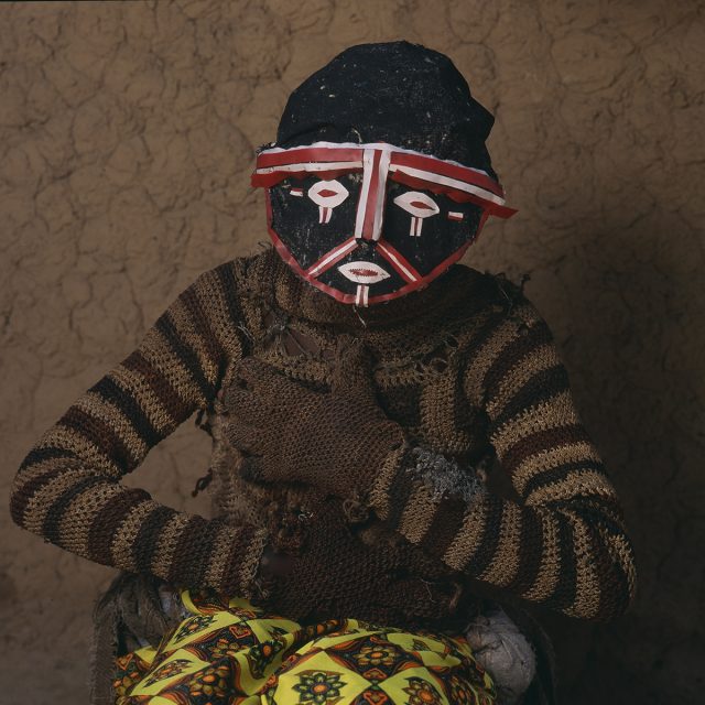 Series: <i>Zambia</i><br>
Chromogenic print on Fujiflex Crystal Archive paper<br>
30” x 30”; Edition: 5 + 2 AP<br>
50” x 50”; Edition: 3 + 1 AP