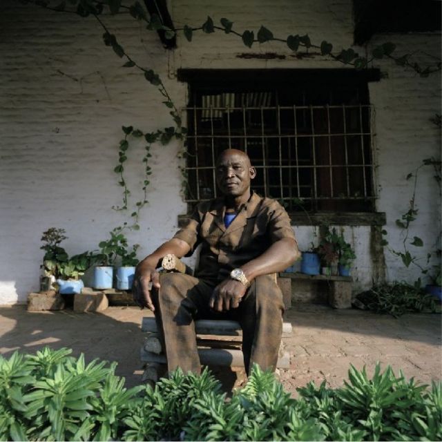 Lukafu, 2010. Mashyamo Kashimba Sylvain, present chief of the village of Liseba. Sammy Baloji <br>
80 cm x 80 cm<br>
Archival digital photograph on Hahnemühle Paper<br>
Edition: 5 + 1 AP