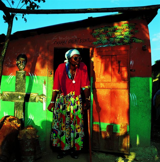 Series: <i>Voudou</i><br>
Chromogenic print on Fujiflex Crystal Archive paper<br>
30” x 30”; Edition: 5 + 2 AP<br>
50” x 50”; Edition: 3 + 1 AP