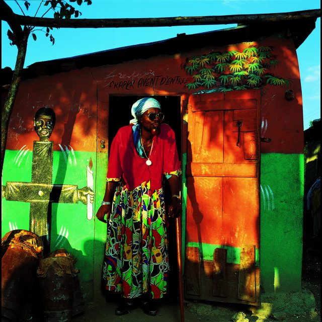 Series: <i>Voudou</i><br>
Chromogenic print on Fujiflex Crystal Archive paper<br>
30” x 30”; Edition: 5 + 2 AP<br>
50” x 50”; Edition: 3 + 1 AP