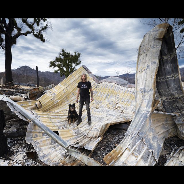 Series: Burning World<br> chromogenic print on Fuji Crystal Archive paper<br>
Available in 3 sizes:<br>
30 x 24 cm / E. 4 + 1 AP
60 x 80 cm / E. 3 + 1 AP
100 x 80 cm / E. 2 + 1 AP
Edition of 9 plus 4 artist's proofs