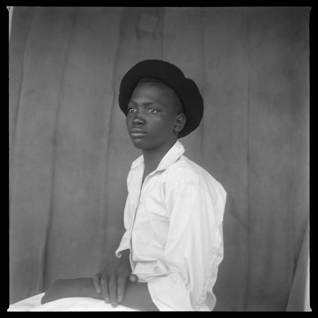 Gelatin Silver Print <br>
Image: 14" x 14" in. (35.5 x 35.5 cm)<br>
Paper: 17" x 17"(43.2 x 43.2 cm)<br>
Edition of 7 + 3 AP
