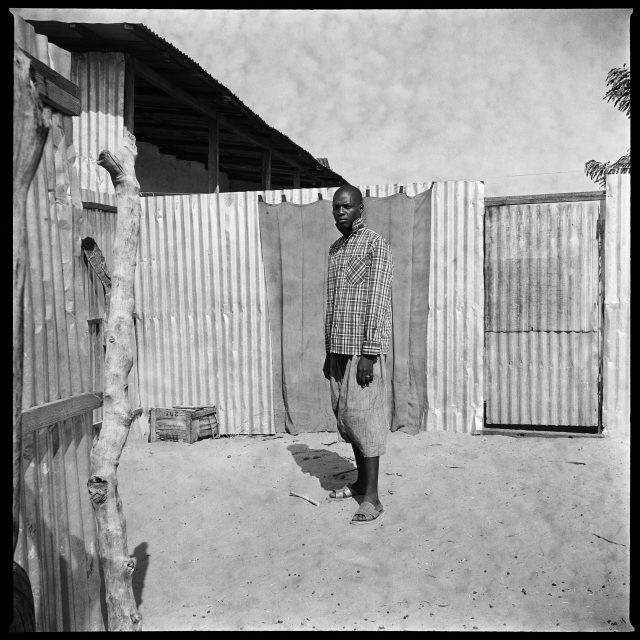 Gelatin Silver Print <br>
Image: 14" x 14" in. (35.5 x 35.5 cm)<br>
Paper: 17" x 17"(43.2 x 43.2 cm)<br>
Edition of 7 + 3 AP