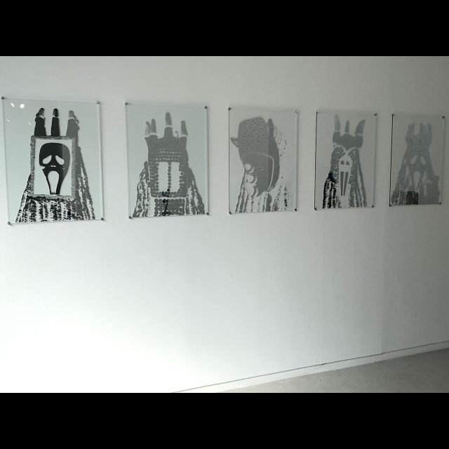 <i>Masks & Spirit<i/>, 2019<br>
5 glass and mirror screenprints<br>
65 cm x 50 cm (each)