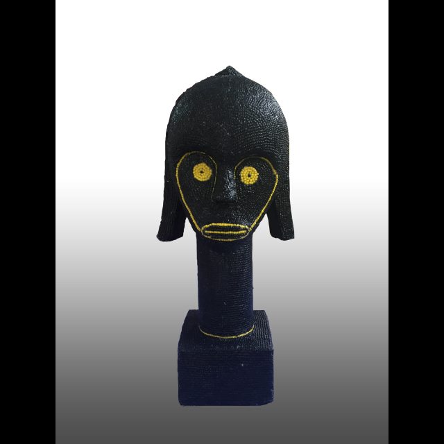 <i>Les Exotiques autochtones<i/>, 2020<br>
multimedia Installation<br>
Five beaded wooden sculptures, each with a mirrored wooden plinth and a wooden crate affixed with vinyl pictorial labels(br>
Approx. 20m²